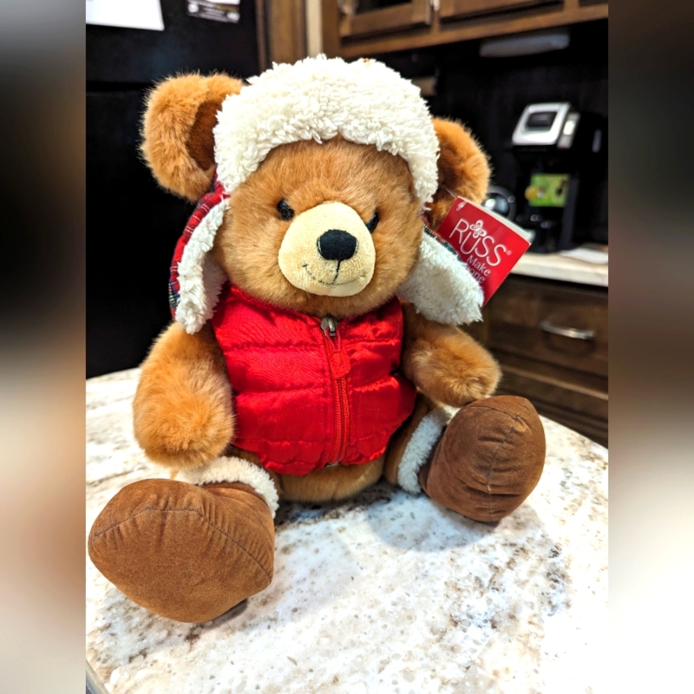 Russ Berrie. Teddy Bear named Boomer. 10 inches. EUC.